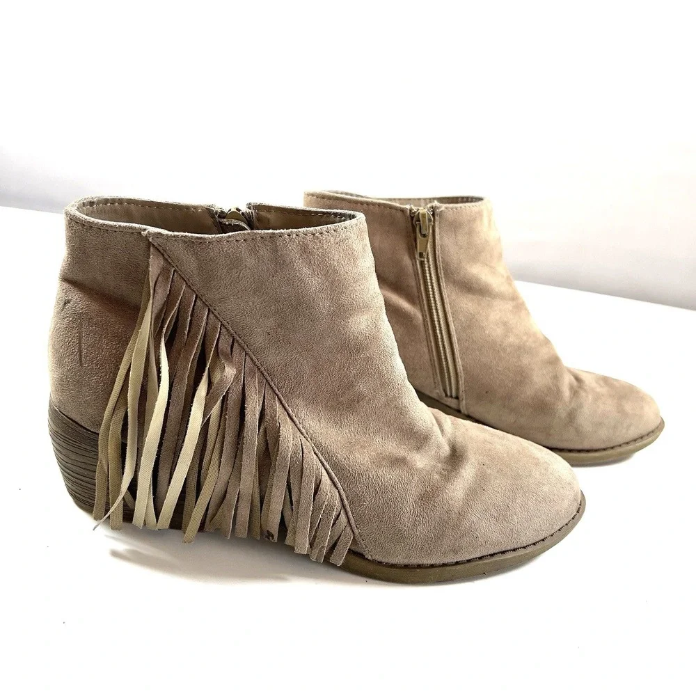 American Eagle Women's‎ Fringe Ankle Boots Tan Faux Suede Booties 9